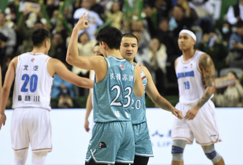 APP下载关于拉齐奥训练开放日；今晚更衣室发声引欢呼；CBA常规赛在即；医务组通报恢复的信息